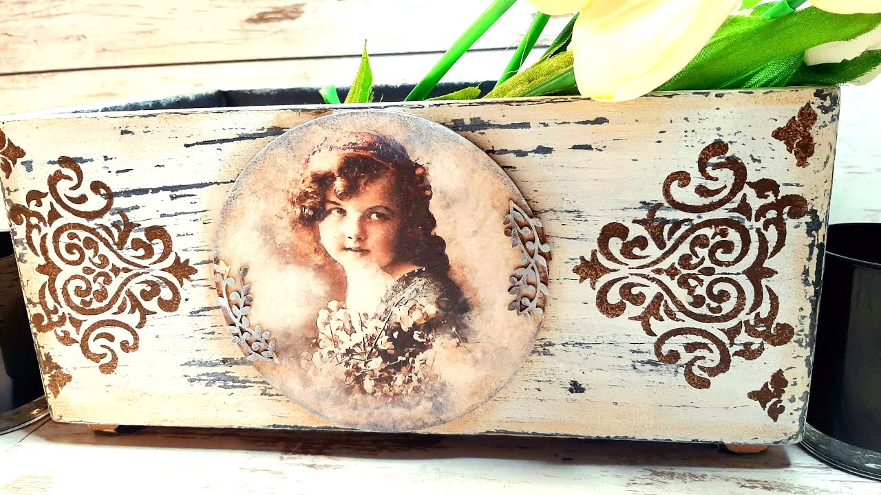 Skrzynka z Recyklingu w stylu Vintage - Decoupage dla Początkujących