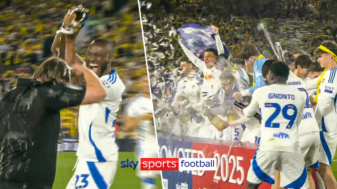 Leeds lap of honour & promotion celebrations at Elland Road