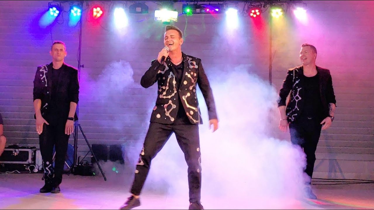 Dożynki 2021 Gminy Łagiewniki. Występ zespołu WEEKEND.