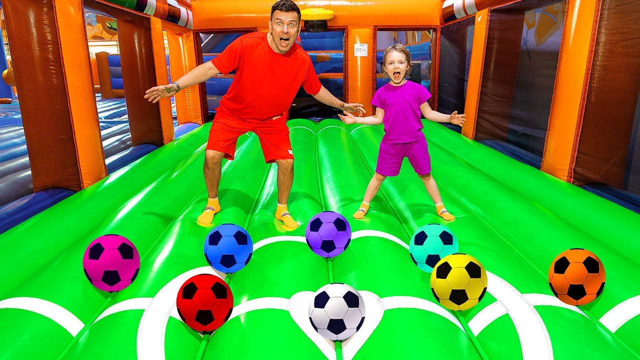 Bouncy Park Fun Challenge with Dasha and Alex