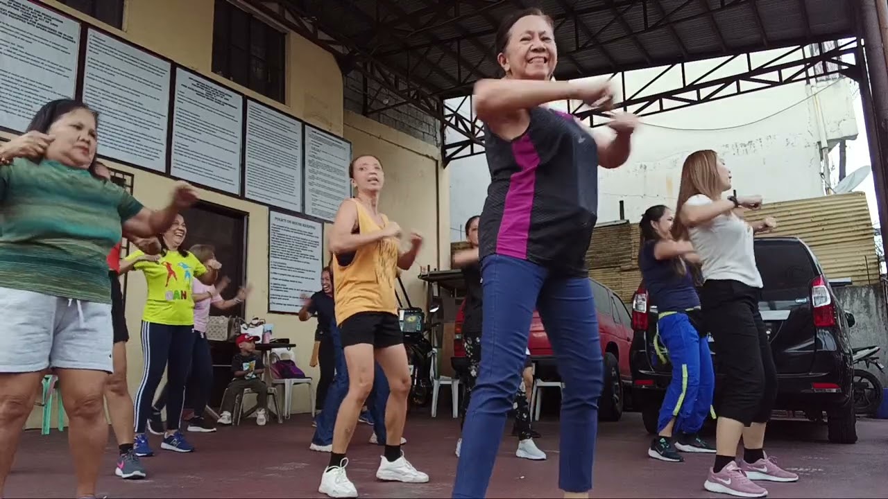 Zumba Moms in Manila@zumbawithbeth    January 2026          #nomusicinfringementintended 