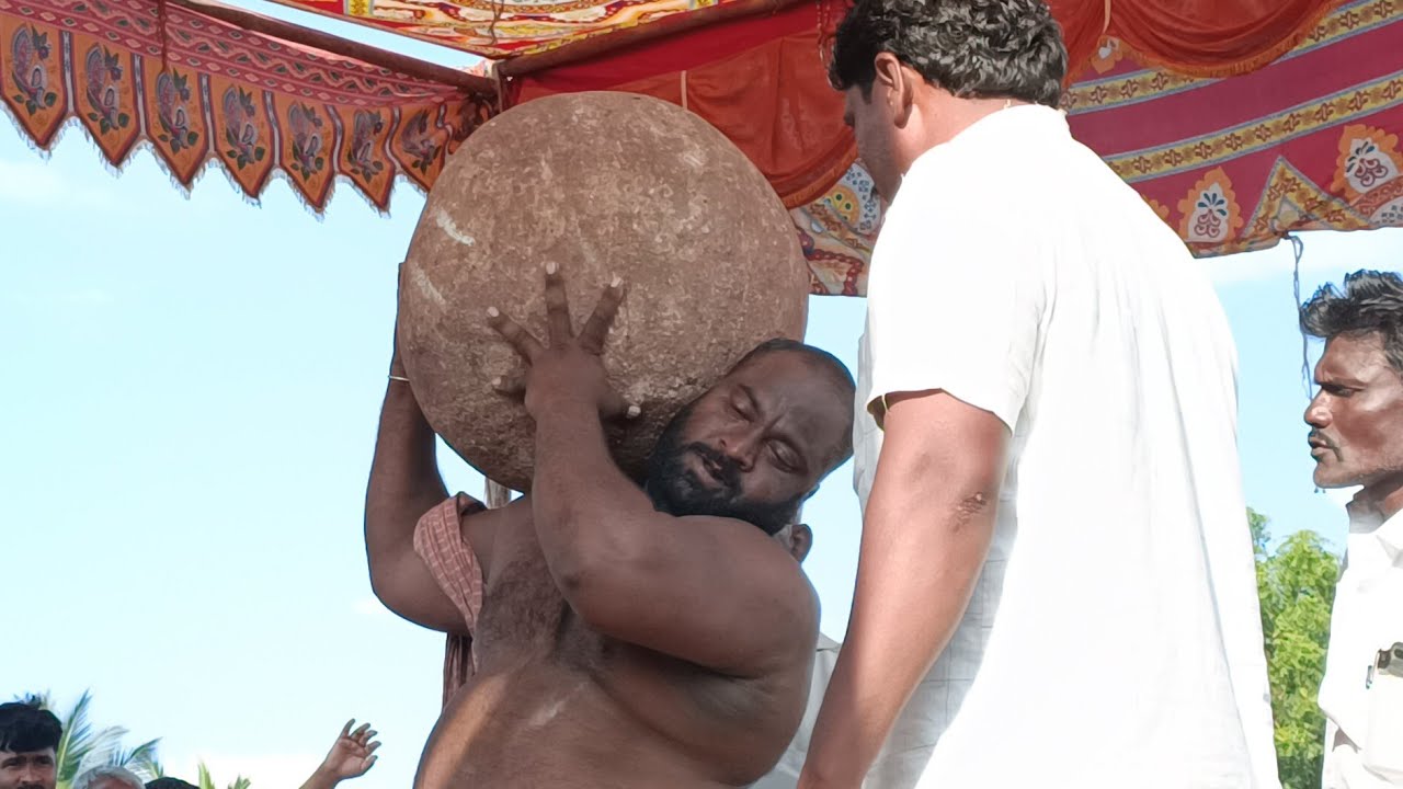 200..kg😱😱😱 ಗುಂಡು ಎತ್ತಲು ನೋಡಿದ ಪೈಲ್ವಾನರು..ತಾಕಕ್ಕಿನ ಸವಾಲು ಬೀಳಗಿ ತಲೂಕಿನ ಬಾಡಗಿ ಗ್ರಾಮದಲ್ಲಿ. ನಡೆದ ಸ್ಪರ್ಧೆ