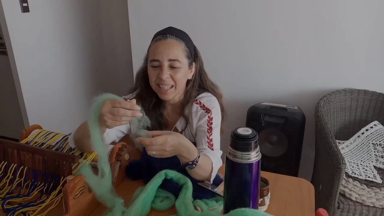 Aprende a cardar lana en casa
