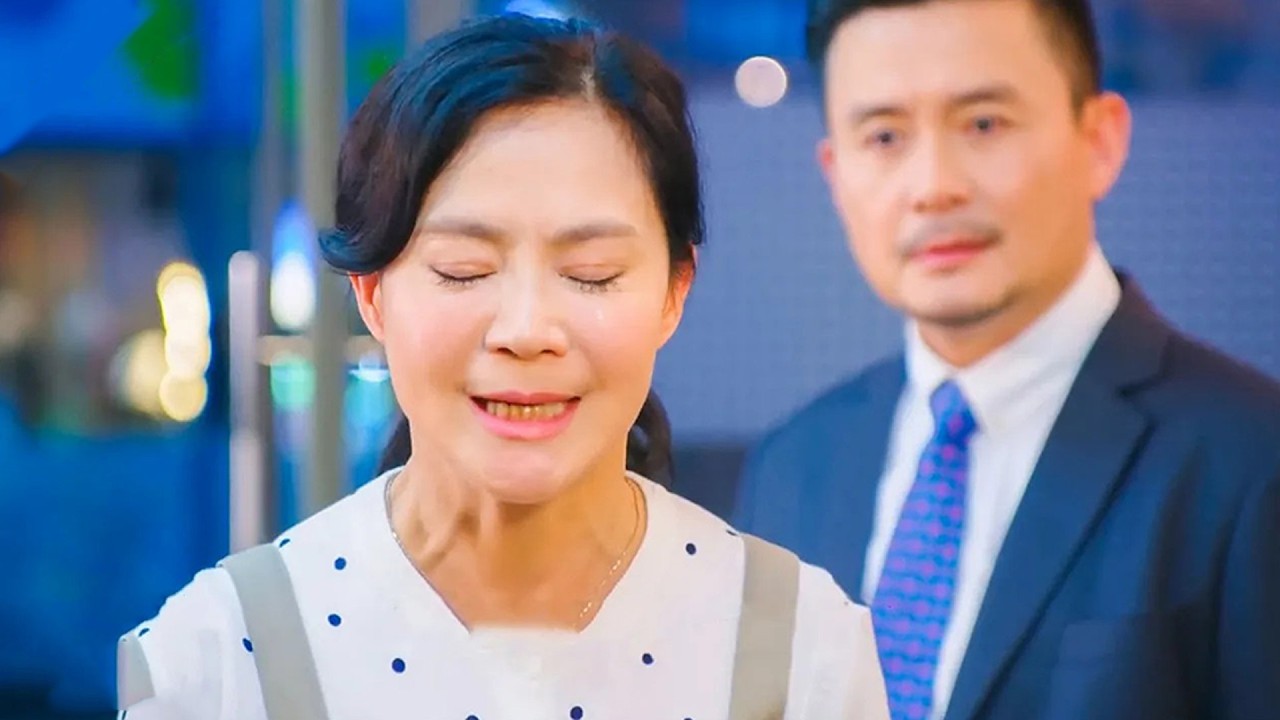 董事長發現前妻偷偷生下女兒，連夜求複合，卻被一句話拒之門外！