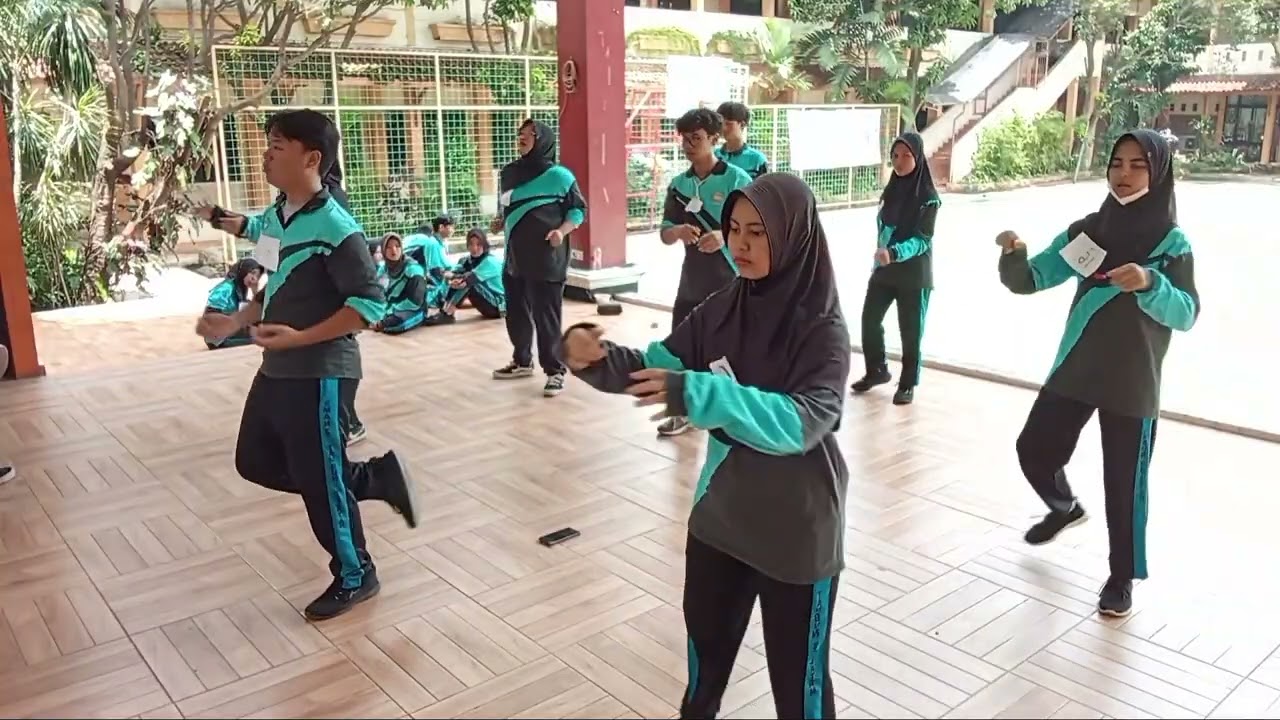 UJIAN PRAKTEK PJOK || Senam SKJ 2012 kelompok 4 XII F3C