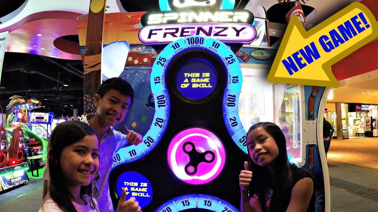 NEW ARCADE GAME Spinner Frenzy! World's Largest Fidget Spinner