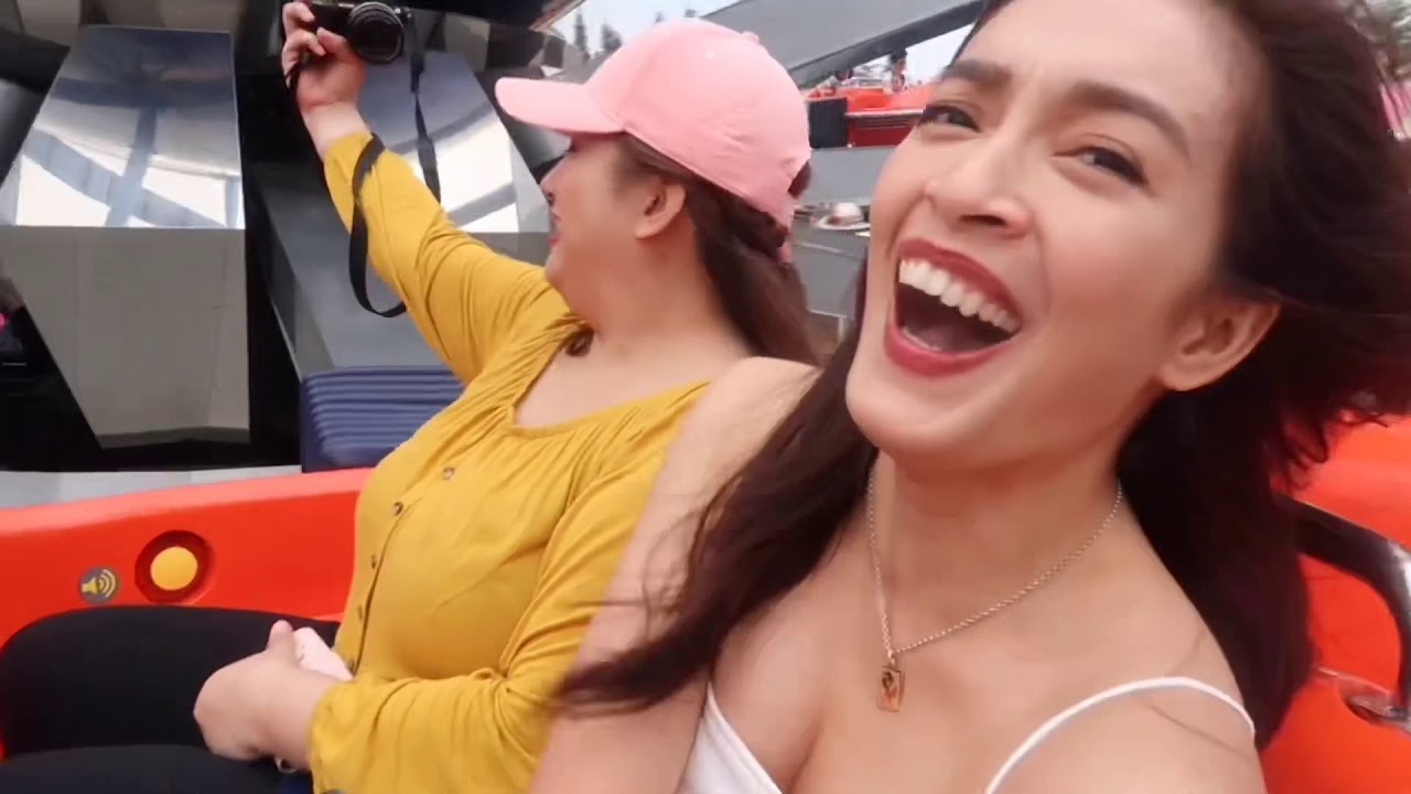 Hong Kong Disneyland VLOG with my sister
