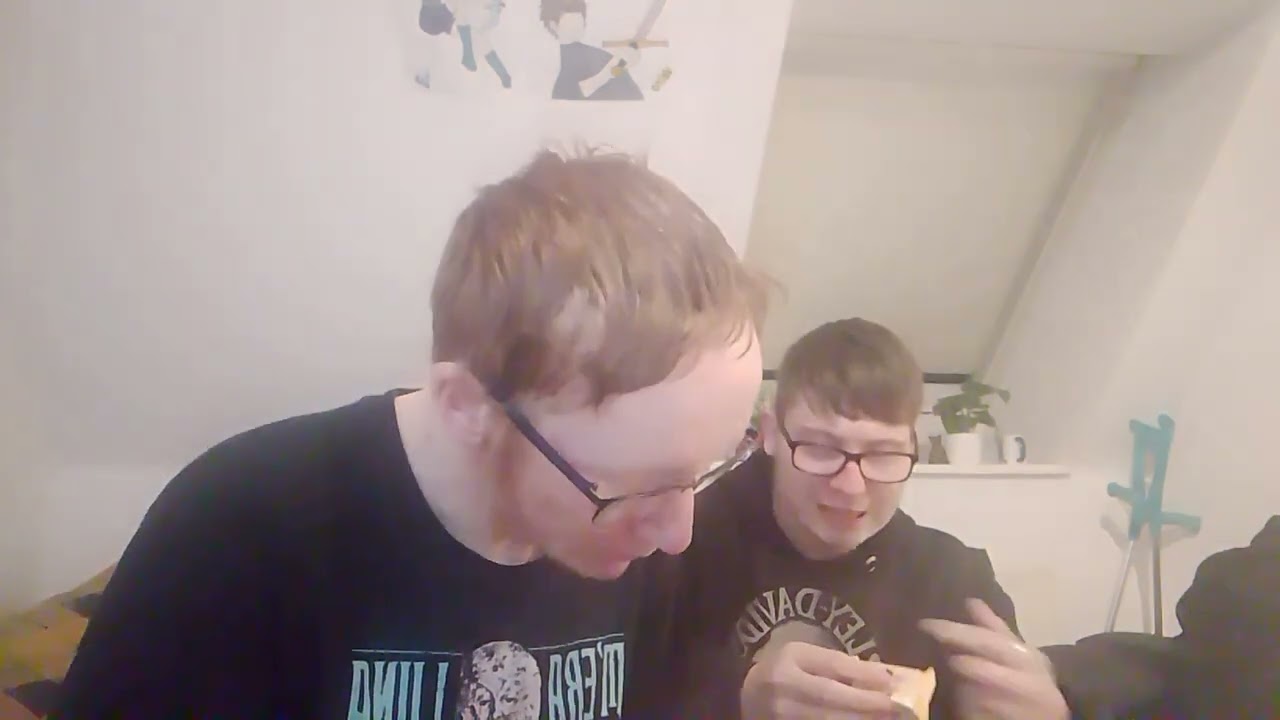 Wir testen das erste Mal Süßigkeiten probieren 😅