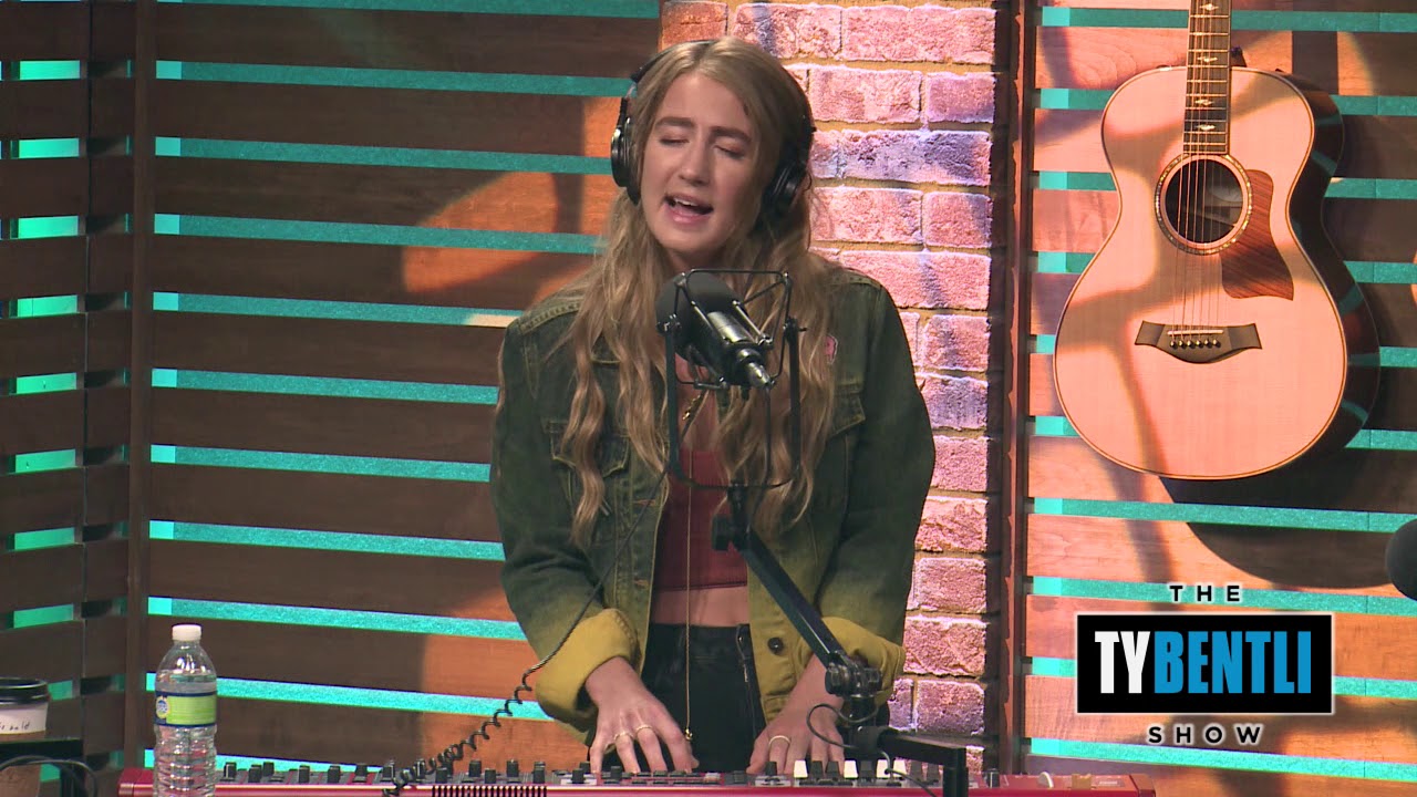 Undeniable Artist of 2019: Ingrid Andress Performs 