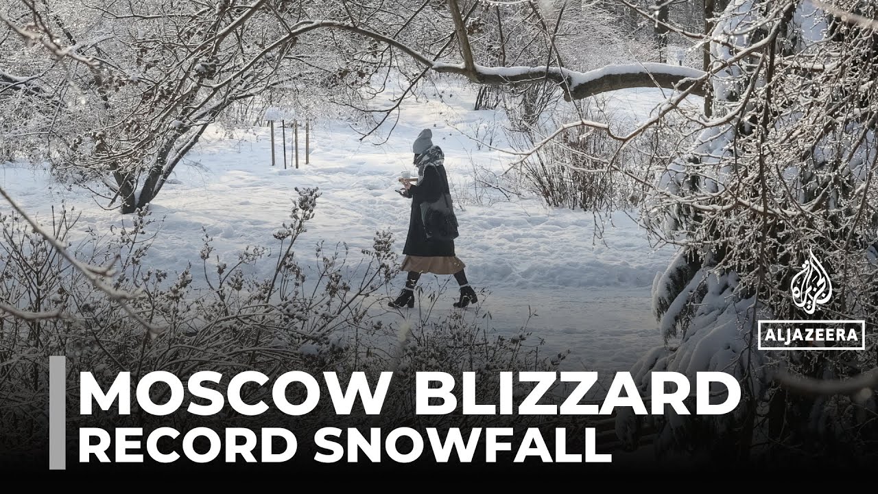 Moscow record snowfall: Snowplows work overtime to clear capital's streets