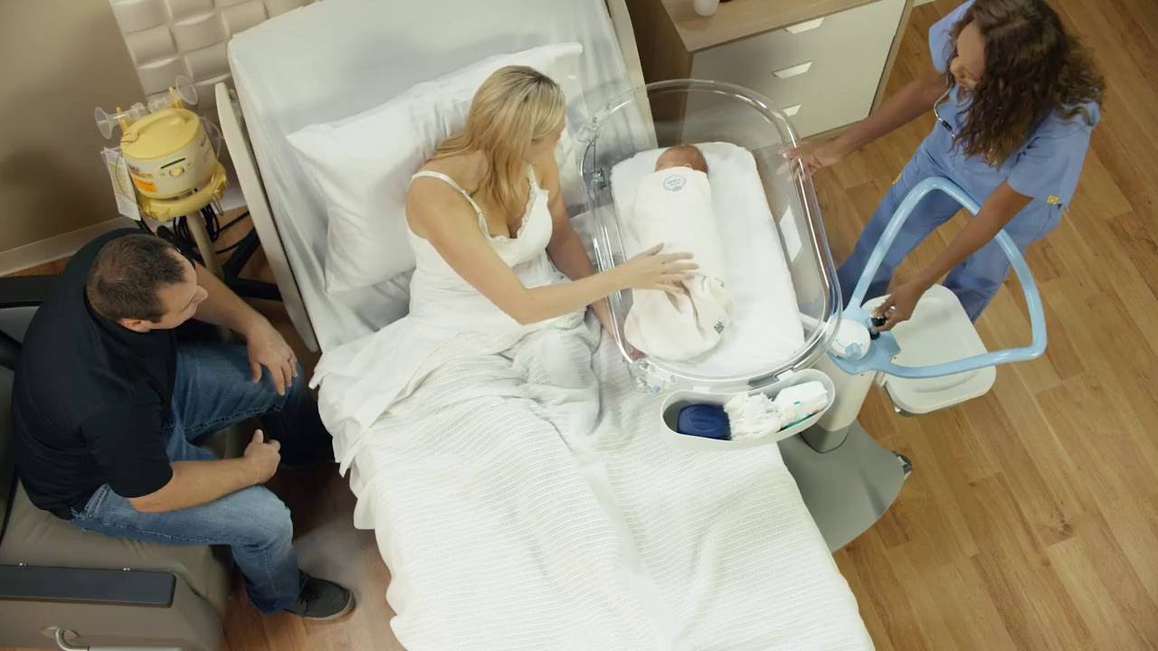 HALO&reg; BassiNest&reg; Swivel Sleeper Hospital Series | A Revolution in Close & Safe Sleep