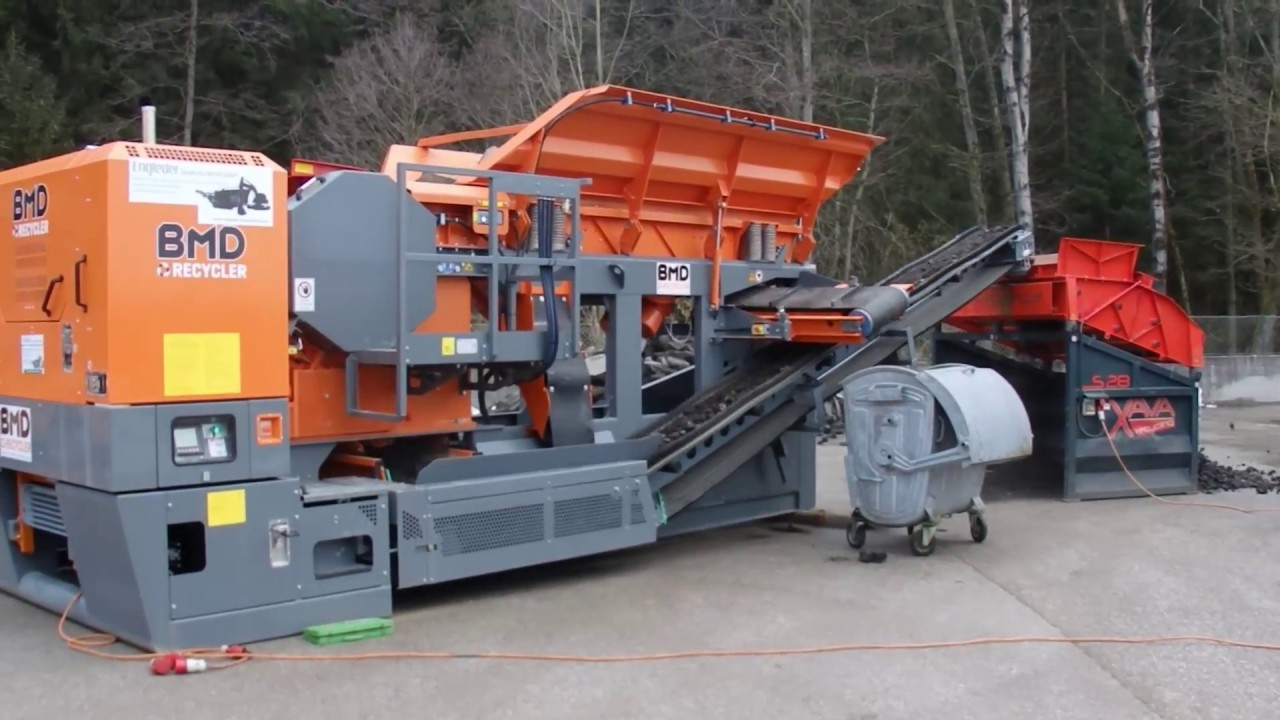 Asphalt-Recycling XAVA Rüttelsieb LS28 + BMD Brecher / Vibrating Screen LS28 + BMD Crusher