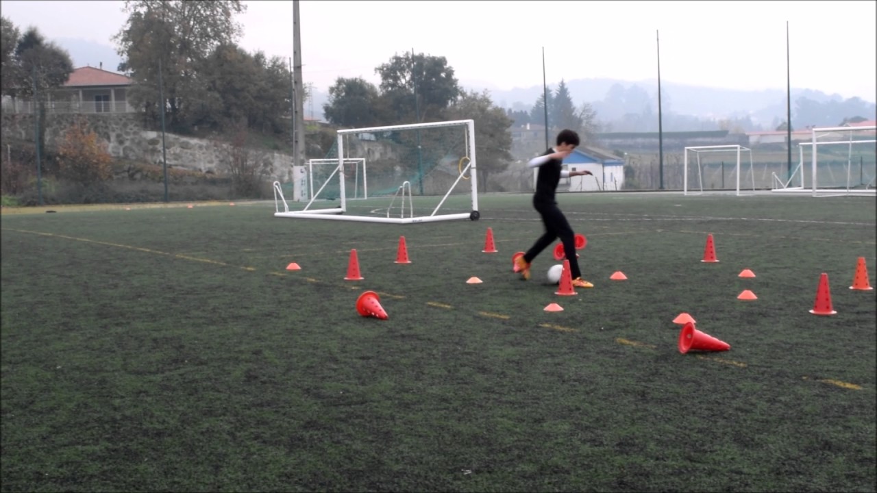 Treino Individual - Técnica (Passe e de Remate) e Deslocação
