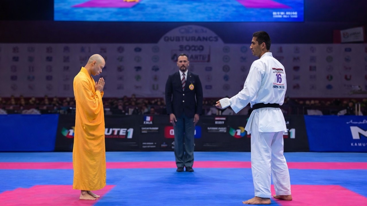 When Kung Fu Master Challenges Karate Fighter... Then This Happened