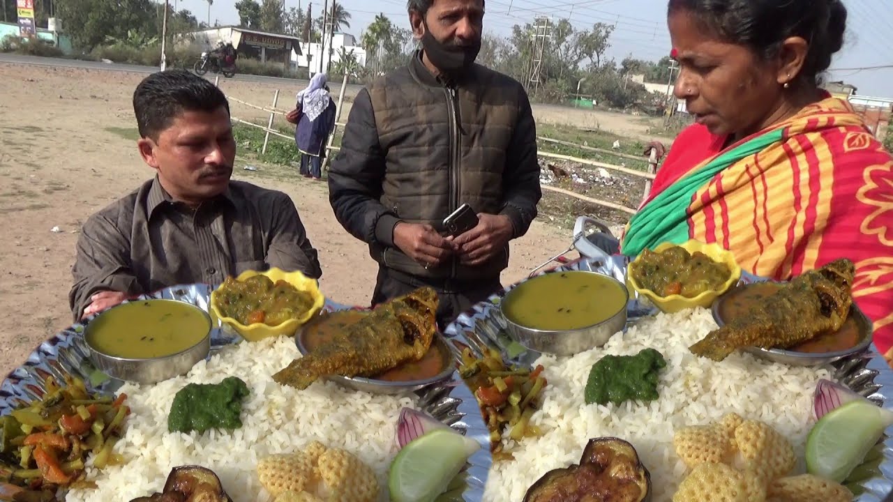 Eating in a Dhaba Hotel | Chara Pona Fish Thali with 2 Plate Extra Rice @ 80 rs Plate | Outside Food