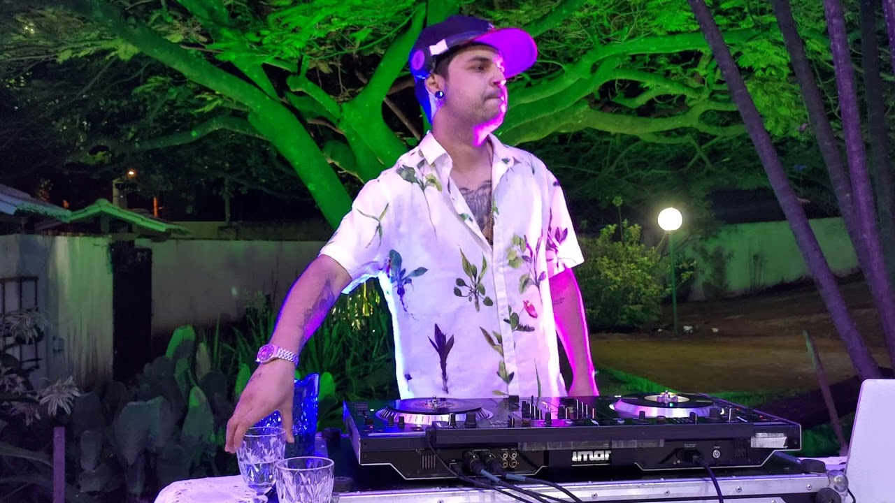 Live House - DJ Cogu