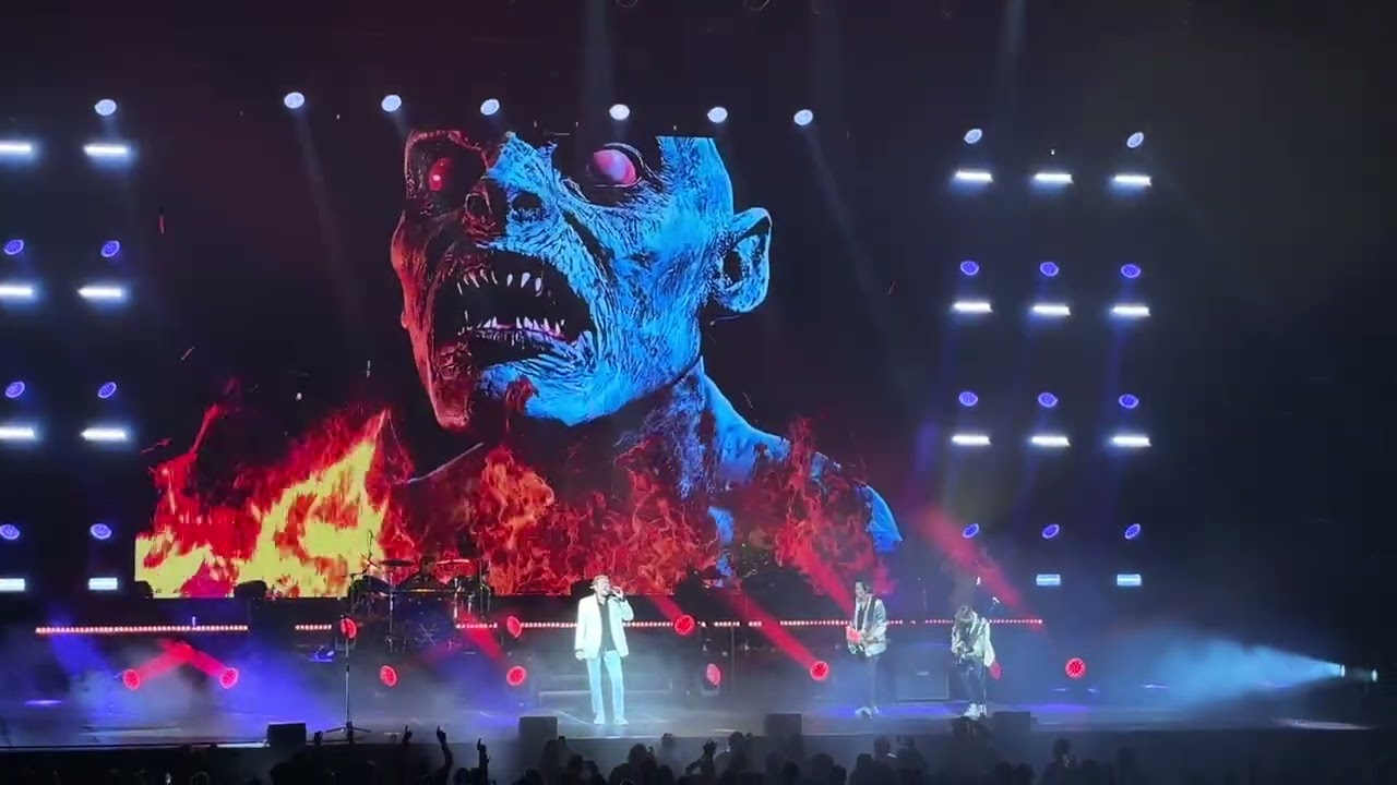 Duran Duran (finally!) live in Paris 2025 | Medley 1