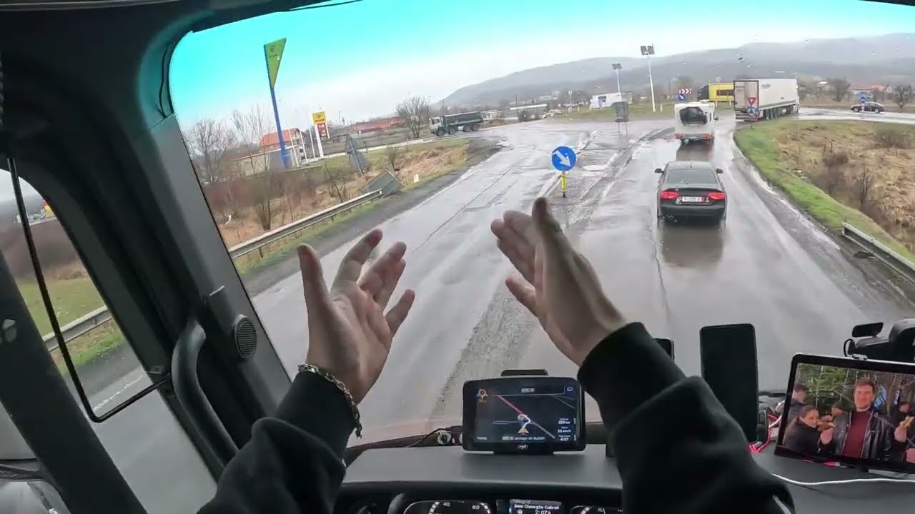 Traseu imposibil cu camionul prin România! Drumul distrus între Lugoj Caransebeș și Turnu Severin 