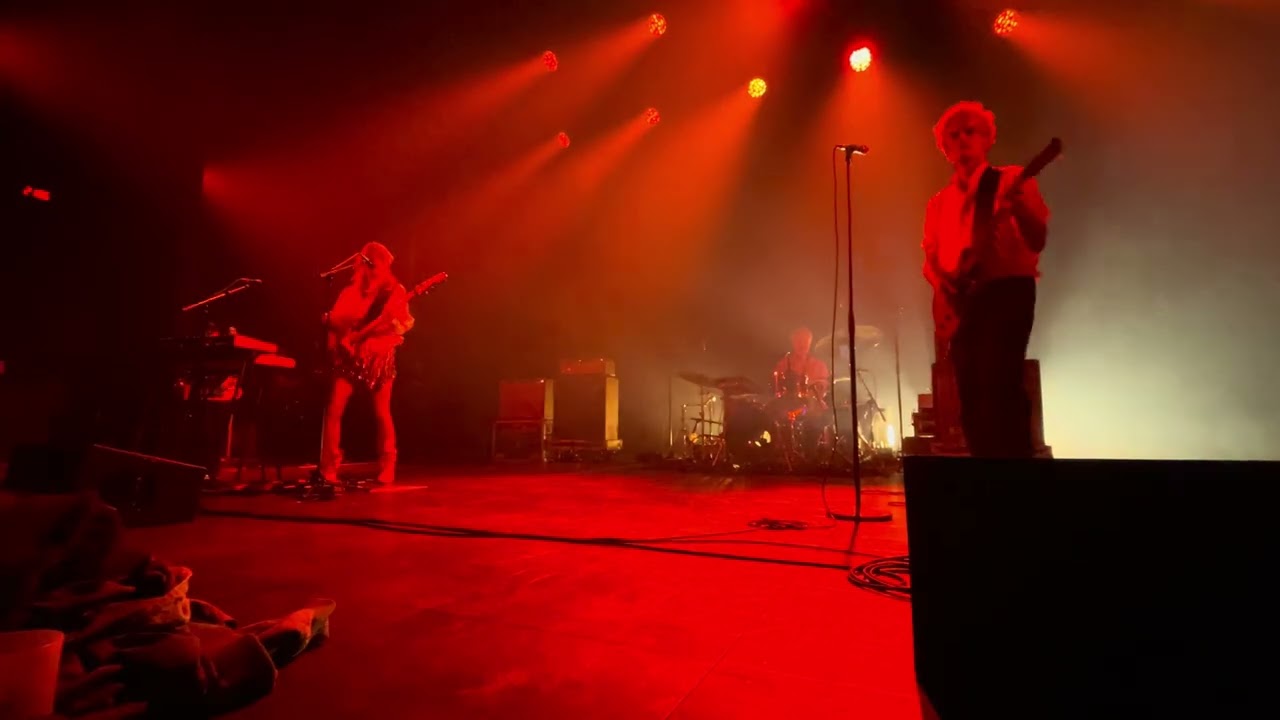 Blonde Redhead 14/02/2026 - 1. Melody Experiment - live Bruxelles Ancienne Belgique