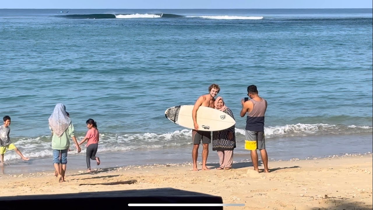 Beautiful Morning Surf - Lhoknga