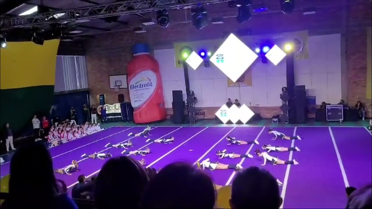 Semifinal cheers hontanar San Carlos 2024