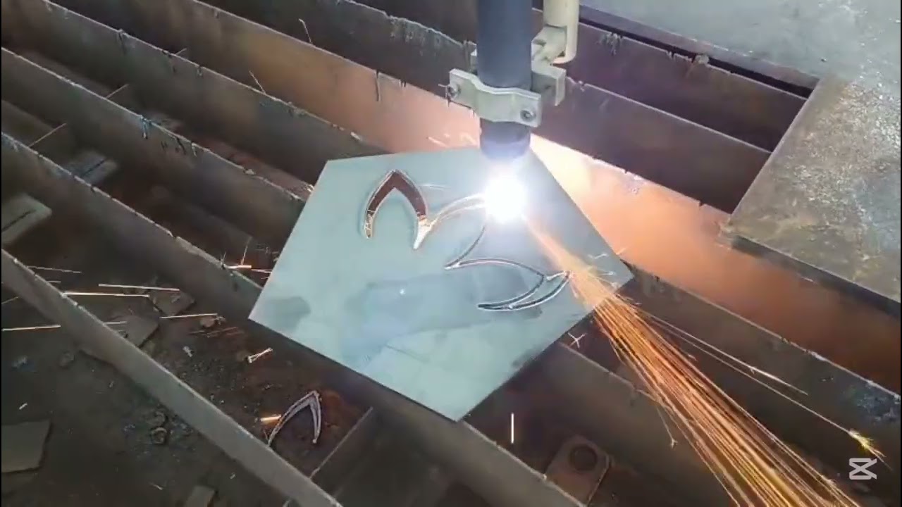 P-1530P MetalWise™ Plasma cutter 220V 3mm mild steel, quick and easy sign clean edge mild steel...