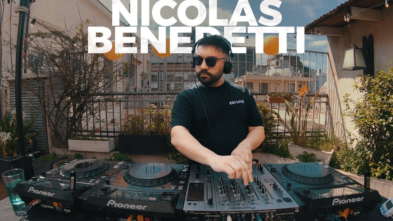 Nicolás Benedetti — Rooftop Session #54 — Gregoria [Progressive-House]