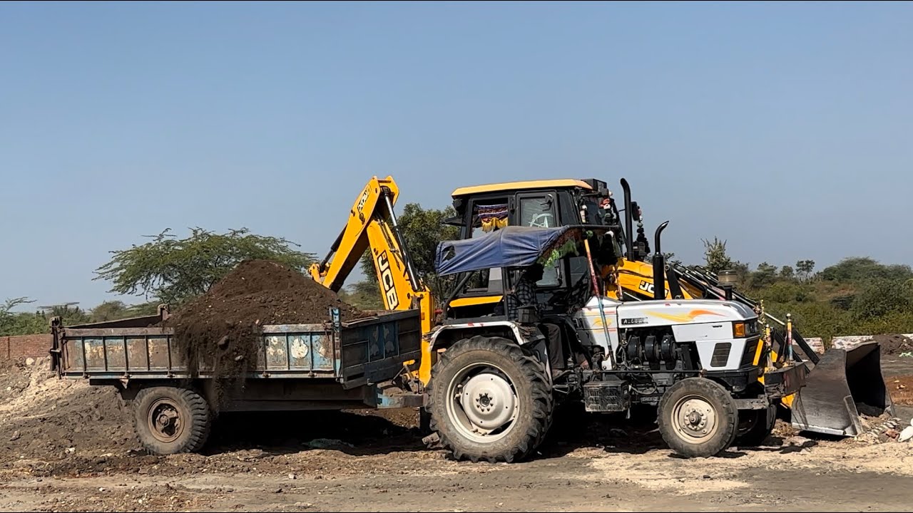 JCB 3DX Backhoe Loading Sonalika Swaraj 2 Tractor Working #jcb #backhoe #bachoeloader #viral #video 
