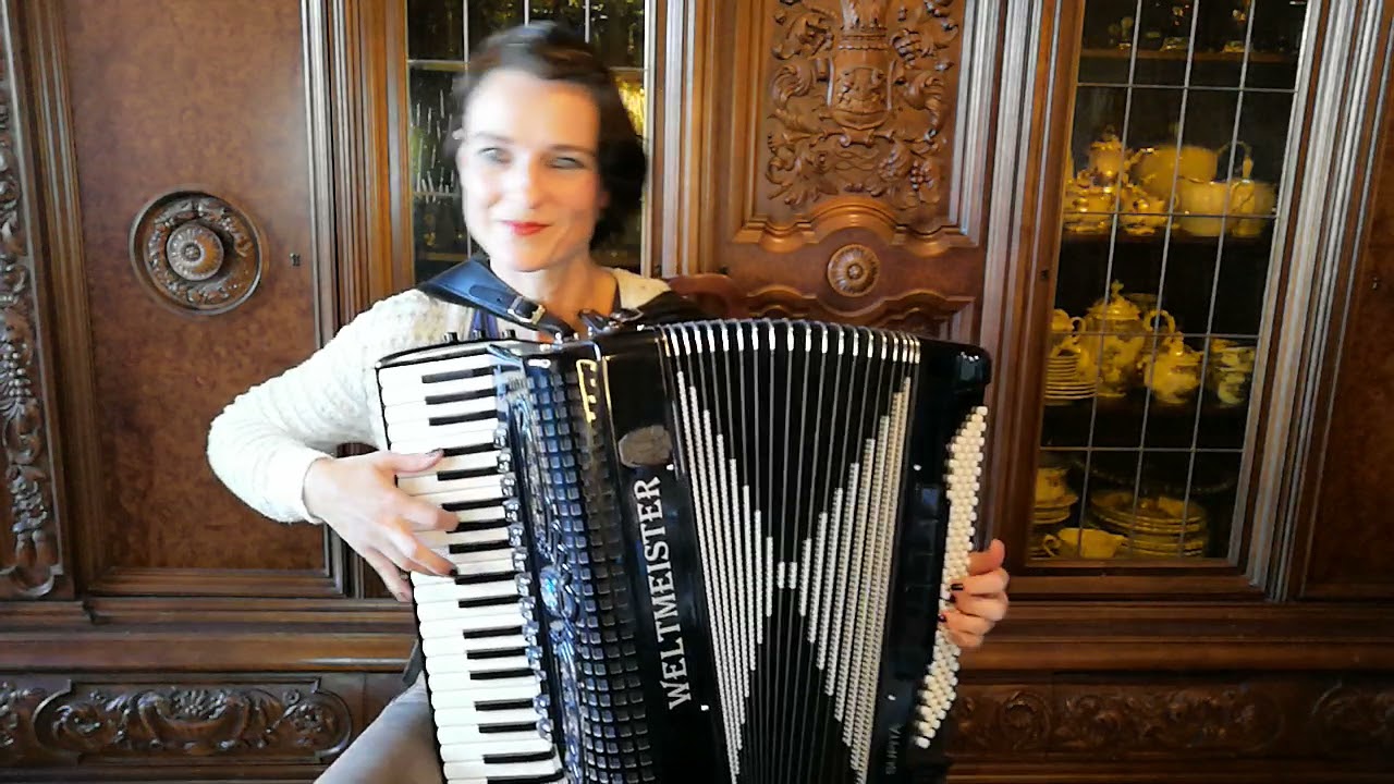 Jaroslav Ježek - Bugatti step, Radka Dvorackova - acordeón