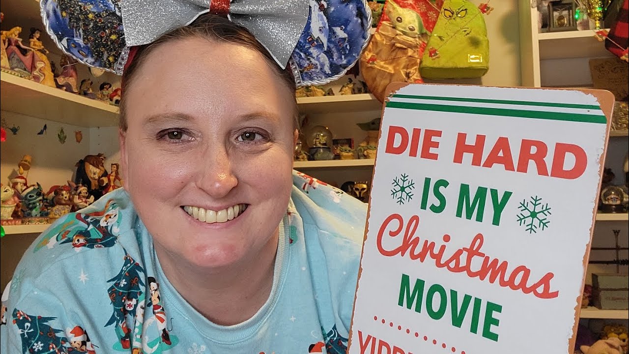 Vlogmas Day 9: My favorite Christmas movies!