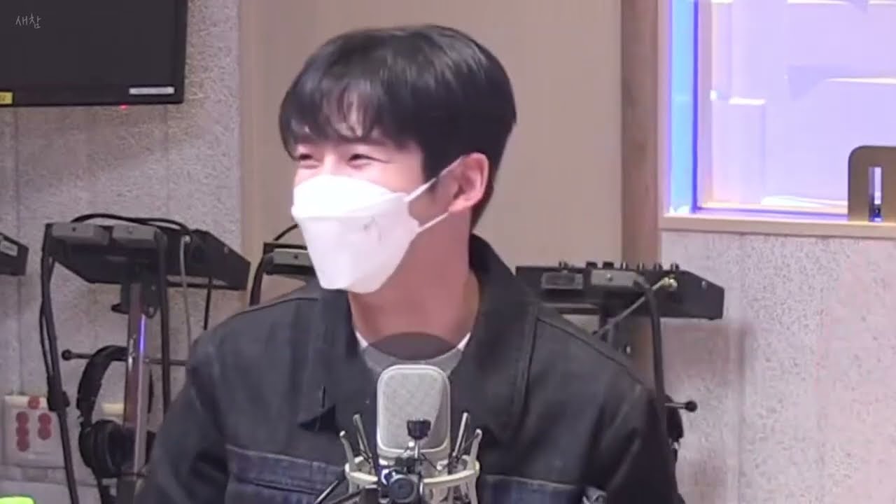 [SF9/로운] 떼구리 물수제비 웃음 폭발한 날 | 앞머리로 웃는 로운이 | Small Compilation of ROWOON's Laugh