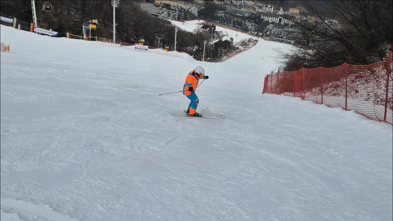 25/26 첫 지산에서 [1편] 땡스키 잡으려 왔어요~ 그러다 대형사고.. 요기는 스키가 많고 보드는 별로 없네요 연습하기에는 딱❗️ 매끈매끈하다 ‼️ 평평하다 ✅️