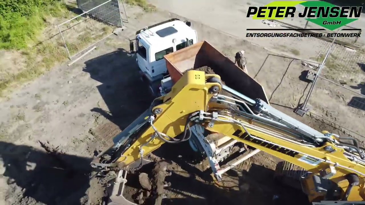 BAGGERARBEITEN SÜDERENDE FÖHR PETER JENSEN GMBH LIEBHERR KETTENBAGGER JOHN DEERE KRÖGER MULDE LKW