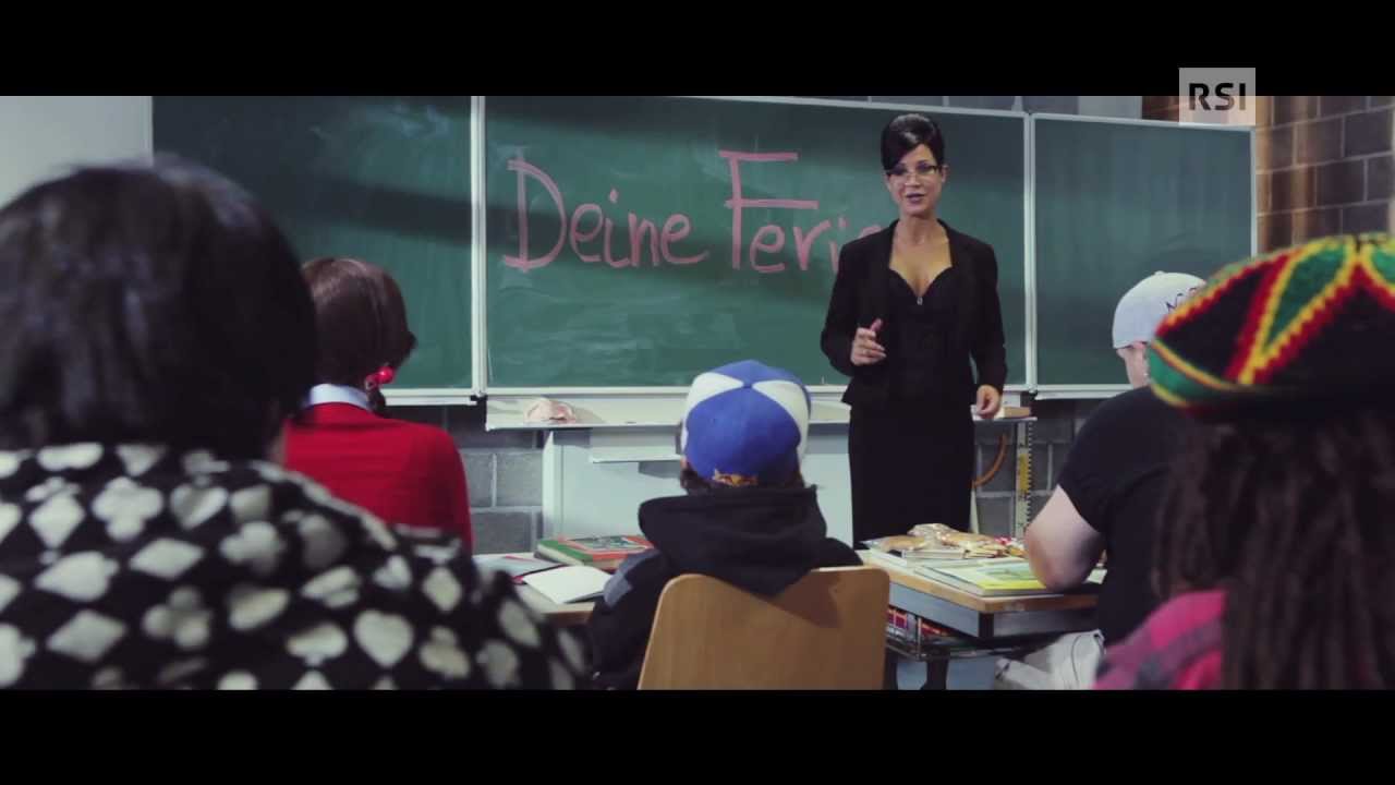 TUTTI A SCUOLA - SKETCH MULTICULTURALITÀ