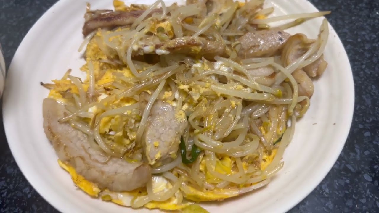 初投稿!!豚トロと卵の炒め物