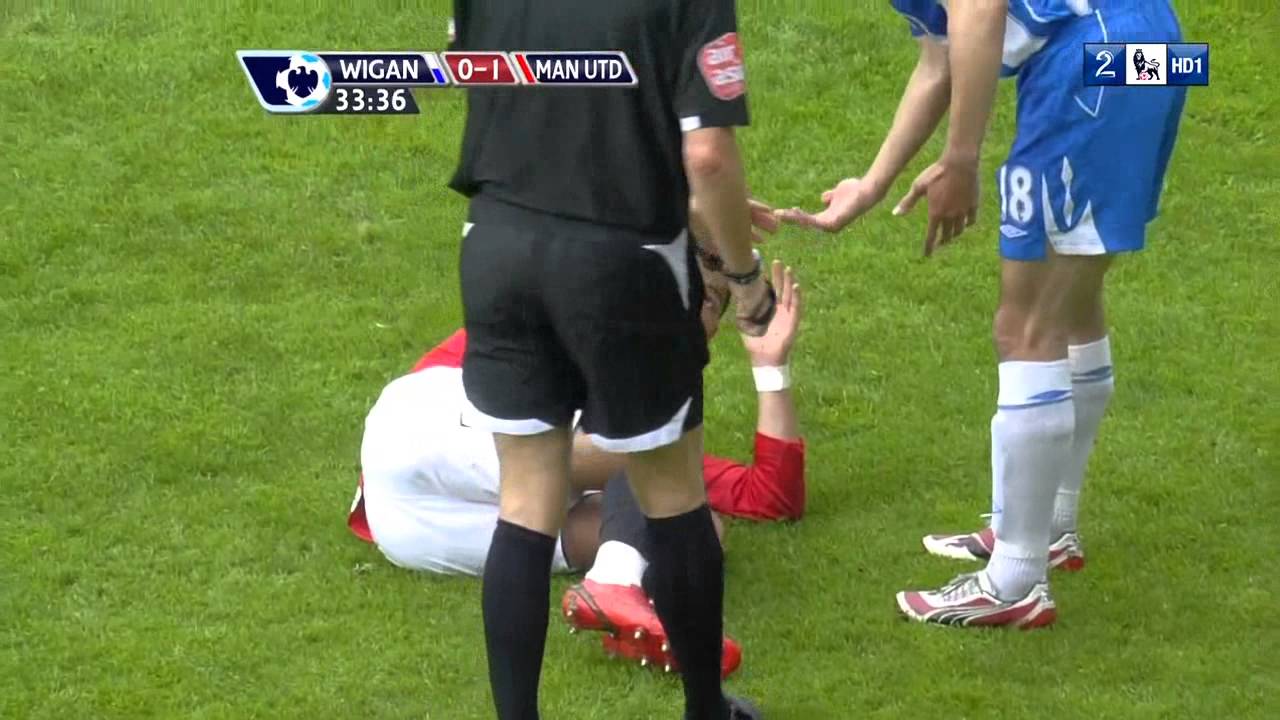 Cristiano Ronaldo Vs Wigan Away HD 720p - 07-08