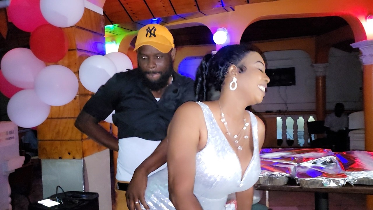 MEN KÒMAN  FÈT PEYIZAN LAKAY LA TE PASE LALA DANSE POU LERÈS