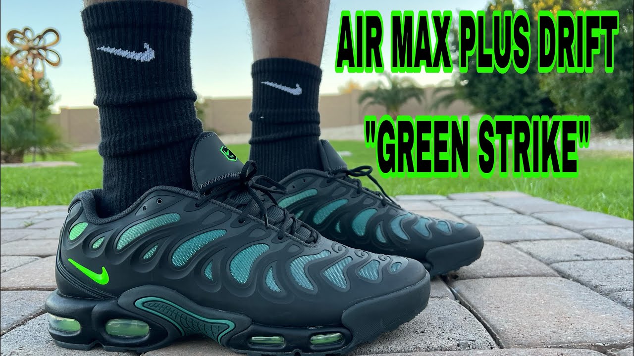 Кроссовки NIKE AIR MAX PLUS DRIFT 