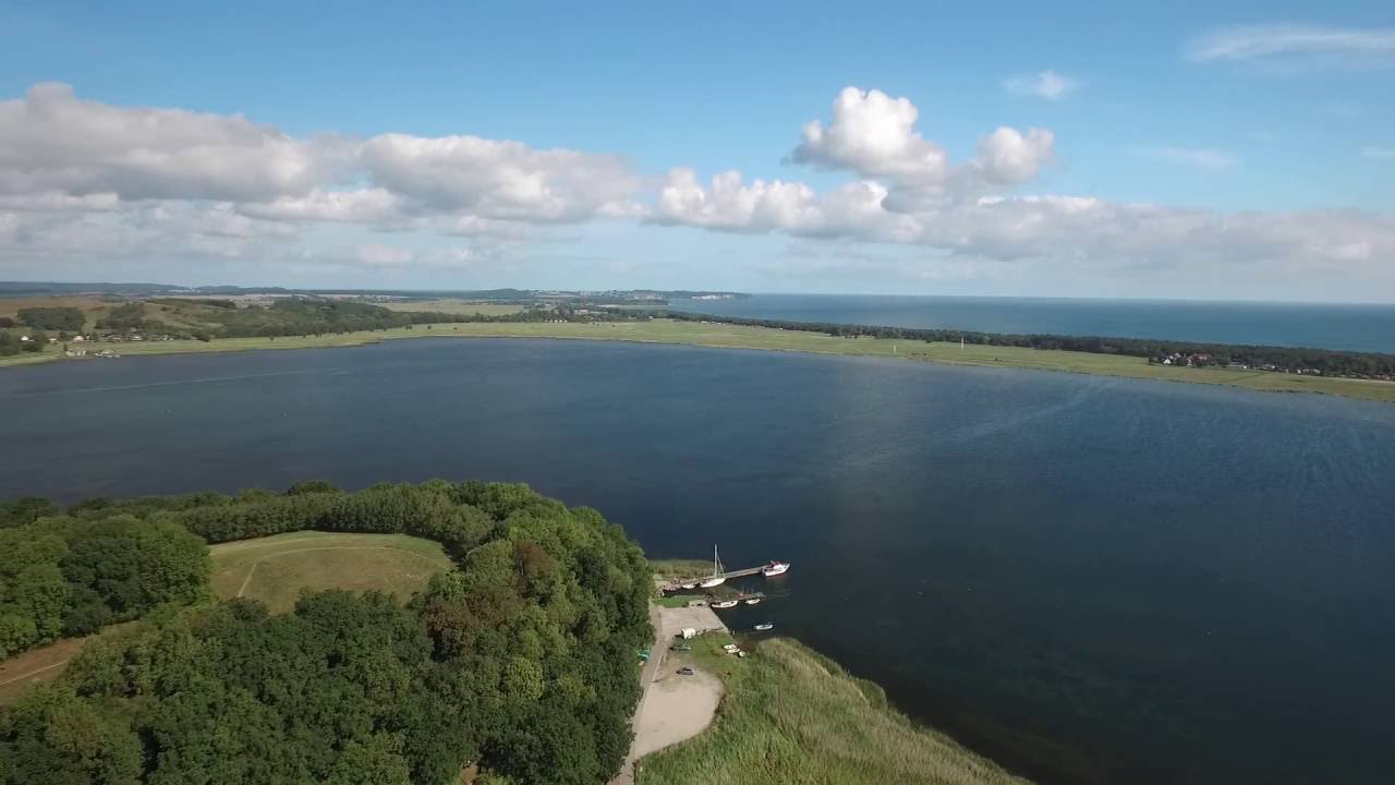 Klein Zicker (Thiessow) auf R&uuml;gen (schneller Rundflug)  / Klein Zicker on R&uuml;gen (fast flightseeing)
