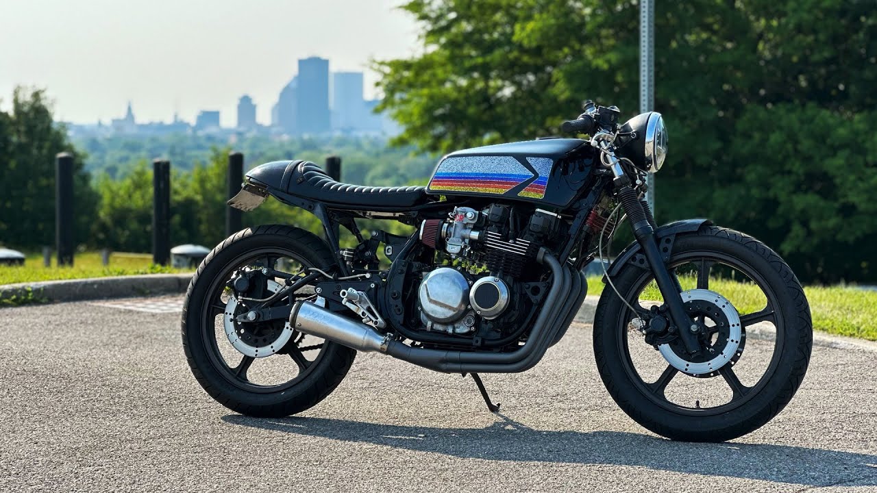 Finishing a Kawasaki GPz550 Cafe Racer for a Friend - Test Ride Included!