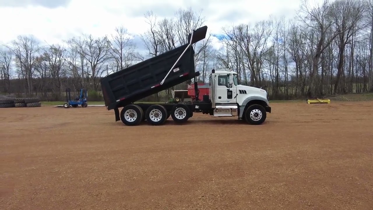 2017 MACK GRANITE GU713 For Sale