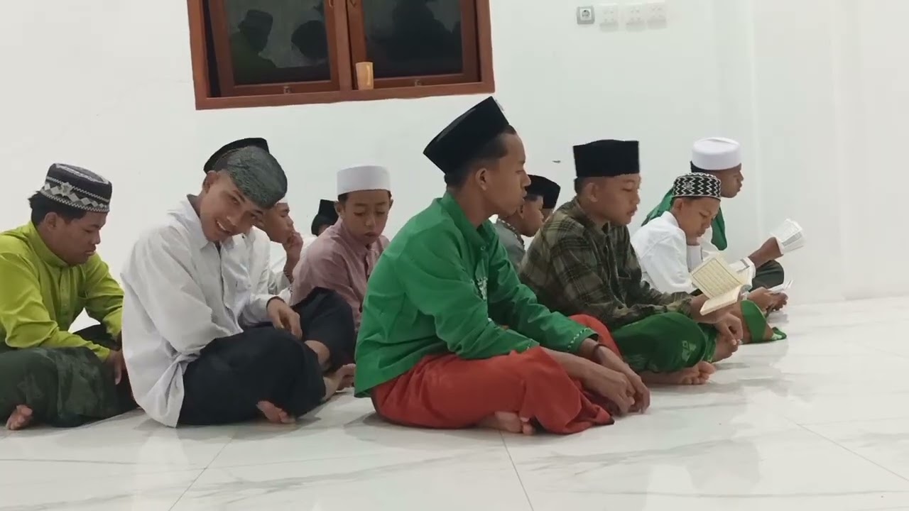 Pembacaan Doa selamat untuk Puan Safiah Bte Tuan Osman sekeluarga, Yasin dan Tahlil. 