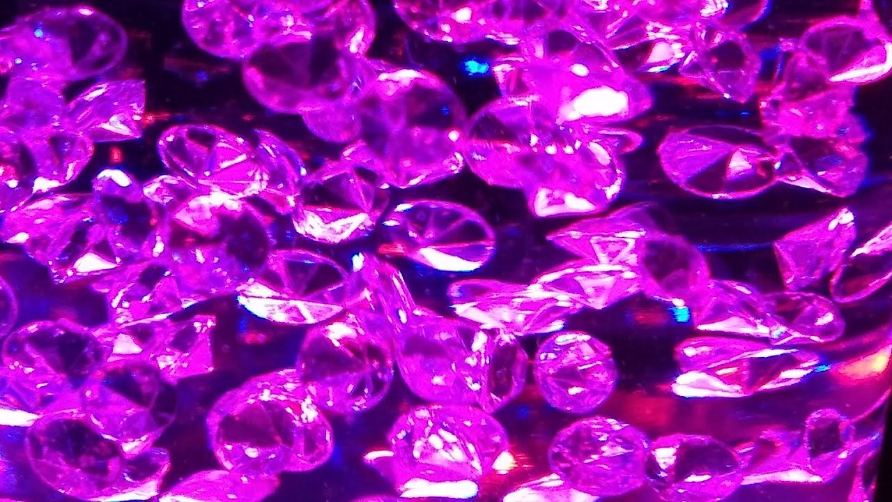 Safe USB version of the Gillian's Diamonds lamp. (With PCB file.)