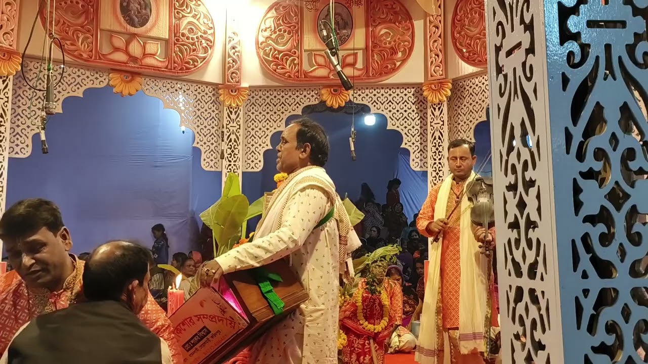 শ্রী শ্রী ব্রজকিশোর সম্প্রদায়, ফরিদপুর। বৃন্দাবনঃপূর্ব চাম্বল হিন্দু পাড়া, বাঁশখালী, চট্টগ্রাম  