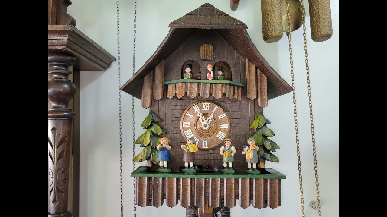 1984 Oompa Band Dancers Cuckoo Clock