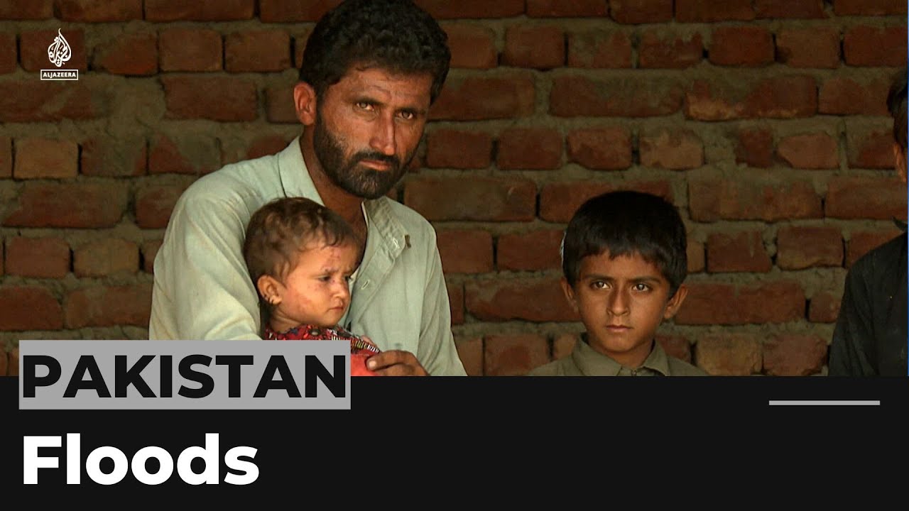 Pakistan floods: Accusations of humanitarian aid corruption