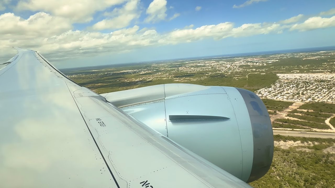 Air Canada 787-9 Landing in Punta Cana