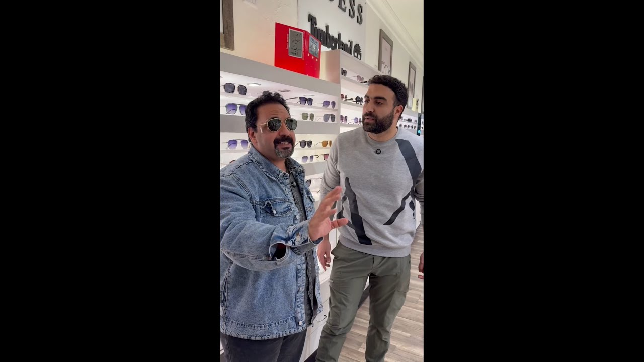 صاحبك الي رافض يلبس نظارة