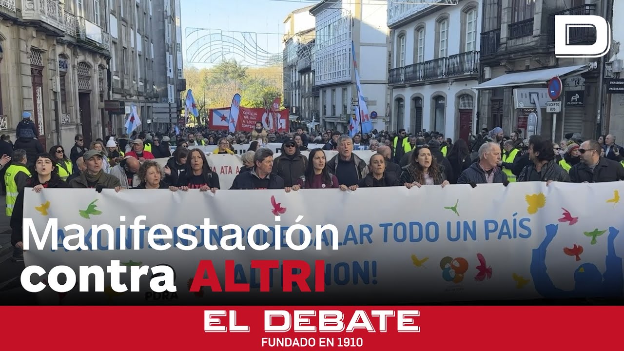 Detractores del proyecto de Altri se manifiestan en Santiago
