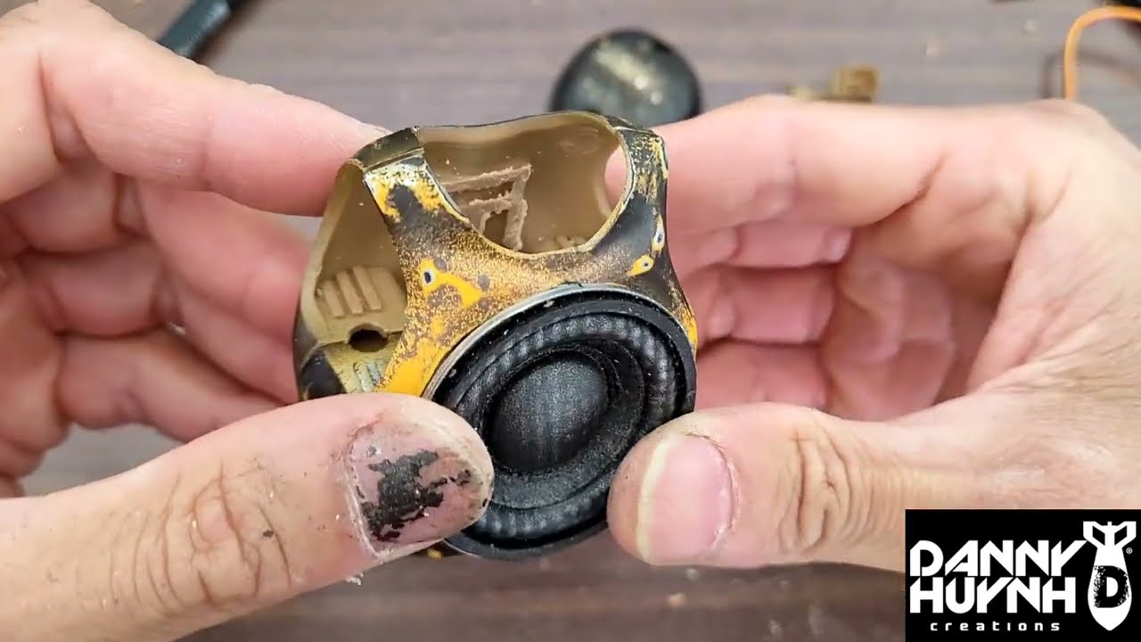 Building The Blower Head's Speaker Body Animatronics. RC Animatronic by Danny Huynh Creations.